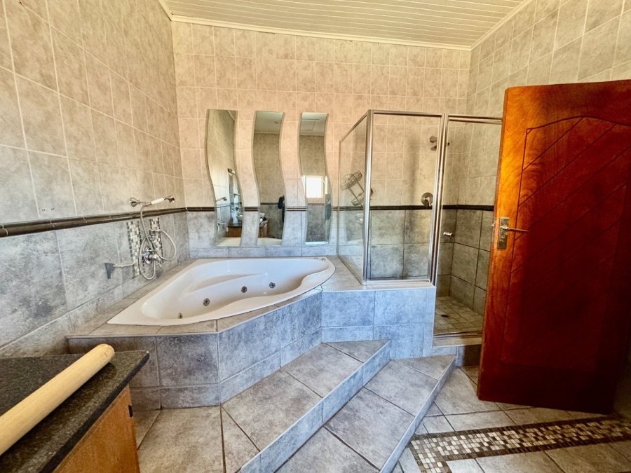 23 Bedroom Property for Sale in Kannoniers Park North West